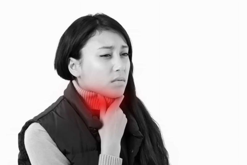 Biểu hiện hóc xương cá ở họng, cảm giác cộm vướng khi nuốt